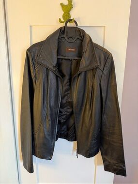 Danier classic fitted Black Leather Jacket